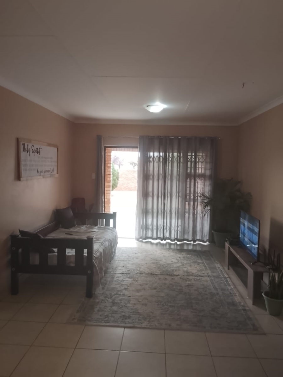 To Let 3 Bedroom Property for Rent in Kathu Northern Cape